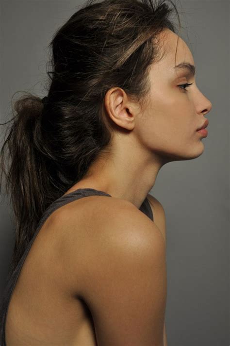 Sniickersnee Female Model Profile